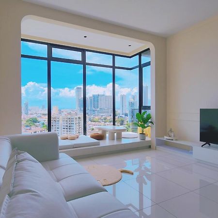 Skypool With Seaview 8Pax Beacon Executive Suites - Georgetown City Centre - 3Km To Komtar Exterior photo