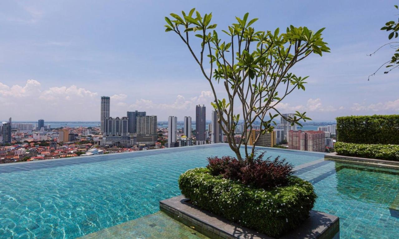 Skypool With Seaview 8Pax Beacon Executive Suites - Georgetown City Centre - 3Km To Komtar Exterior photo