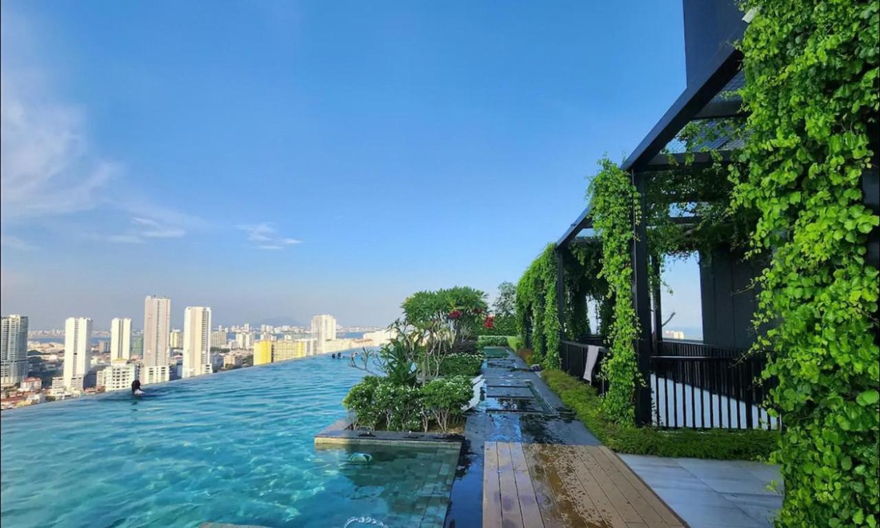 Skypool With Seaview 8Pax Beacon Executive Suites - Georgetown City Centre - 3Km To Komtar Exterior photo