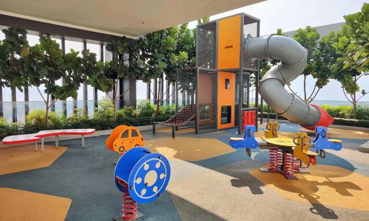 Skypool With Seaview 8Pax Beacon Executive Suites - Georgetown City Centre - 3Km To Komtar Exterior photo